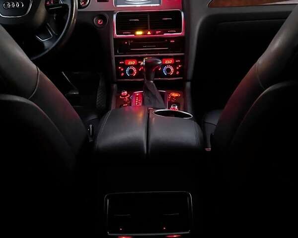 Сірий Ауді Ку 7, об'ємом двигуна 3 л та пробігом 300 тис. км за 15900 $, фото 17 на Automoto.ua