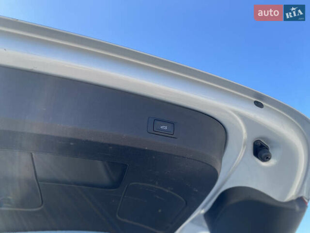 Сірий Ауді Ку 7, об'ємом двигуна 0 л та пробігом 296 тис. км за 17800 $, фото 18 на Automoto.ua