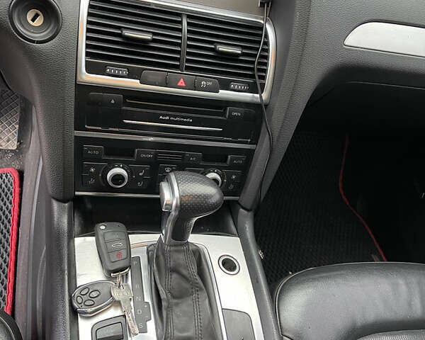 Ауди Ку 7 2013 в Тернополе на Automoto.ua Серый Ауди Ку 7, объемом двигателя 3 л и пробегом 280 тыс. км за 18500 $, фото 14 на Automoto.ua