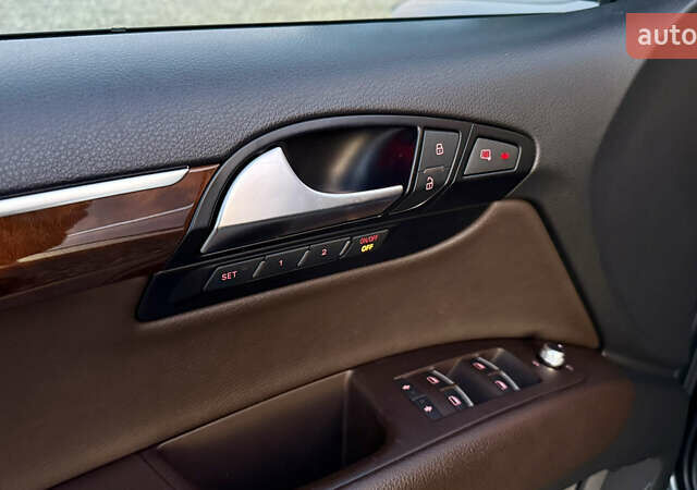 Сірий Ауді Ку 7, об'ємом двигуна 2.97 л та пробігом 265 тис. км за 18700 $, фото 29 на Automoto.ua