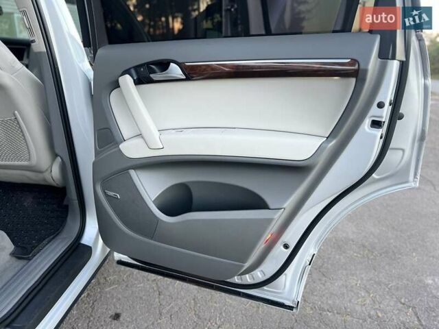 Сірий Ауді Ку 7, об'ємом двигуна 2.97 л та пробігом 257 тис. км за 19999 $, фото 20 на Automoto.ua