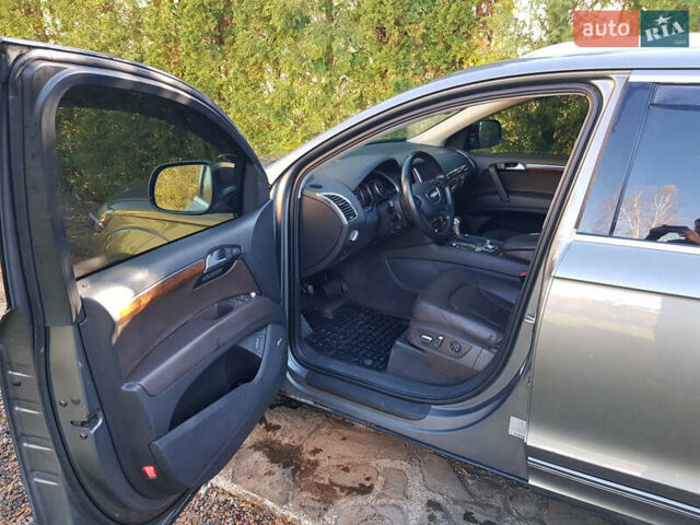 Серый Ауди Ку 7, объемом двигателя 2.97 л и пробегом 235 тыс. км за 19000 $, фото 4 на Automoto.ua