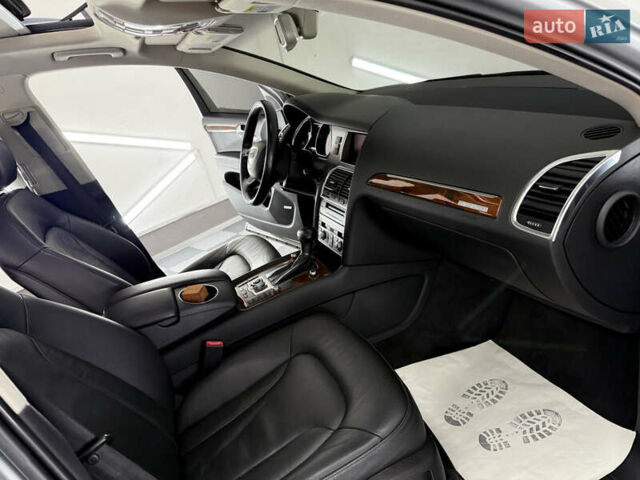 Сірий Ауді Ку 7, об'ємом двигуна 3 л та пробігом 257 тис. км за 17999 $, фото 22 на Automoto.ua