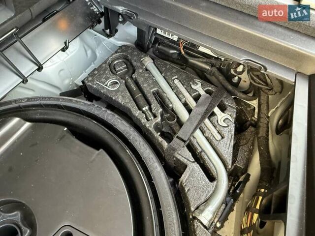 Сірий Ауді Ку 7, об'ємом двигуна 2.97 л та пробігом 176 тис. км за 28500 $, фото 32 на Automoto.ua