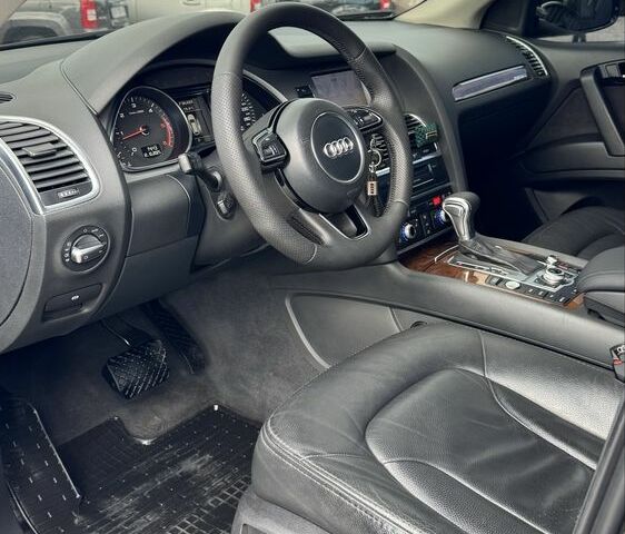 Ауди Ку 7 2013 в Кропивницком (Кировограде) на Automoto.ua Серый Ауди Ку 7, объемом двигателя 3 л и пробегом 191 тыс. км за 19300 $, фото 12 на Automoto.ua