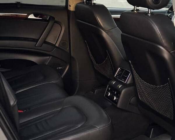 Сірий Ауді Ку 7, об'ємом двигуна 3 л та пробігом 300 тис. км за 15900 $, фото 14 на Automoto.ua