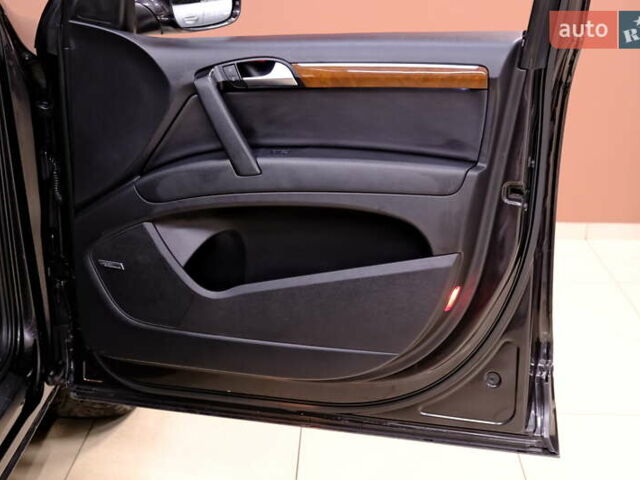 Серый Ауди Ку 7, объемом двигателя 3 л и пробегом 126 тыс. км за 12900 $, фото 45 на Automoto.ua