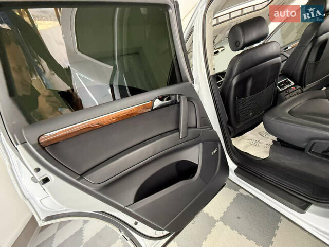 Сірий Ауді Ку 7, об'ємом двигуна 3 л та пробігом 257 тис. км за 17999 $, фото 39 на Automoto.ua