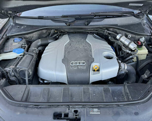 Серый Ауди Ку 7, объемом двигателя 2.97 л и пробегом 212 тыс. км за 18500 $, фото 12 на Automoto.ua