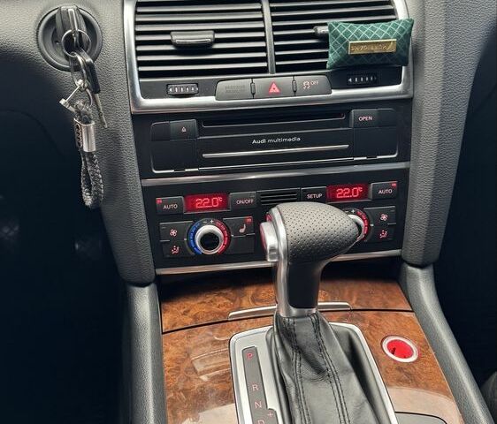 Ауди Ку 7 2013 в Кропивницком (Кировограде) на Automoto.ua Серый Ауди Ку 7, объемом двигателя 3 л и пробегом 191 тыс. км за 19300 $, фото 15 на Automoto.ua