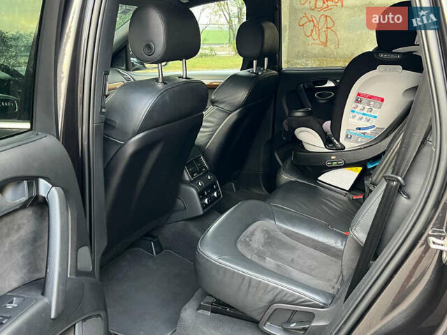 Сірий Ауді Ку 7, об'ємом двигуна 3 л та пробігом 440 тис. км за 16300 $, фото 12 на Automoto.ua