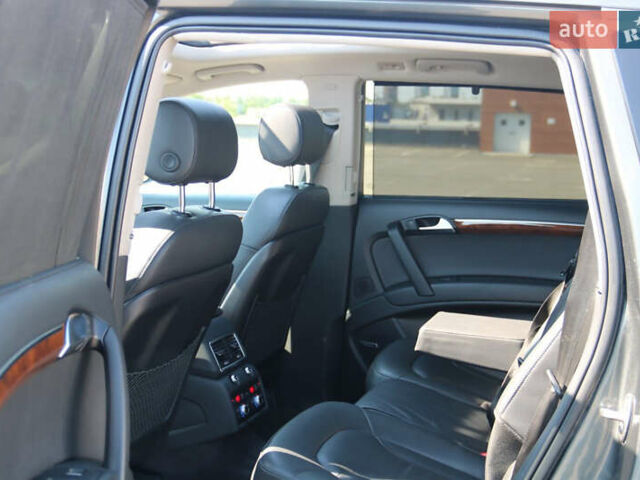 Сірий Ауді Ку 7, об'ємом двигуна 3 л та пробігом 193 тис. км за 16500 $, фото 20 на Automoto.ua