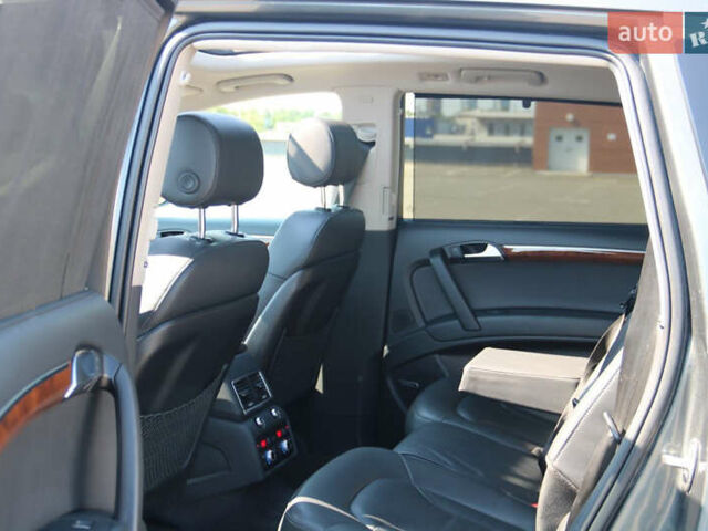 Сірий Ауді Ку 7, об'ємом двигуна 3 л та пробігом 193 тис. км за 16500 $, фото 21 на Automoto.ua