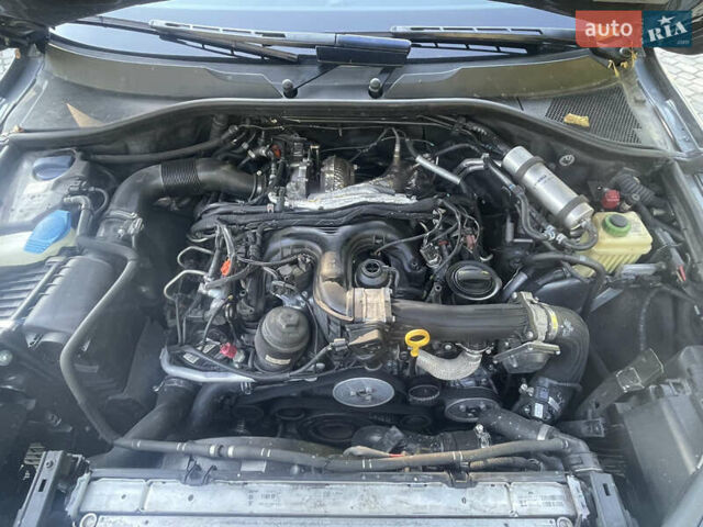 Серый Ауди Ку 7, объемом двигателя 2.97 л и пробегом 226 тыс. км за 23500 $, фото 32 на Automoto.ua