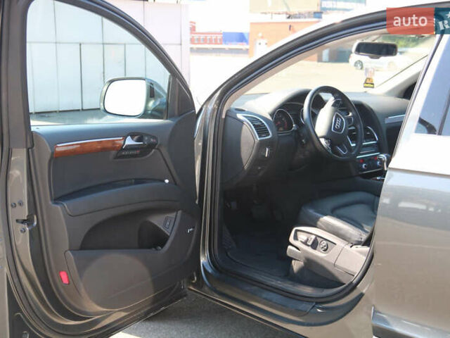 Сірий Ауді Ку 7, об'ємом двигуна 3 л та пробігом 193 тис. км за 16500 $, фото 27 на Automoto.ua