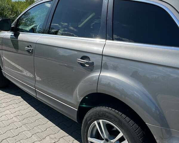 Сірий Ауді Ку 7, об'ємом двигуна 3 л та пробігом 230 тис. км за 18000 $, фото 4 на Automoto.ua