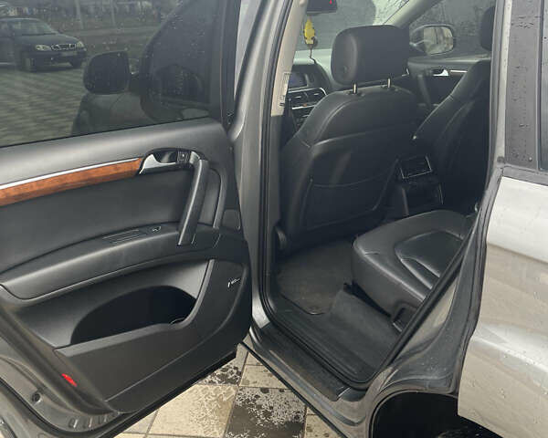 Серый Ауди Ку 7, объемом двигателя 2.97 л и пробегом 230 тыс. км за 19700 $, фото 7 на Automoto.ua