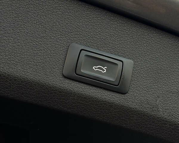 Ауди Ку 7 2014 в Львове на Automoto.ua Серый Ауди Ку 7, объемом двигателя 3 л и пробегом 183 тыс. км за 15100 $, фото 28 на Automoto.ua