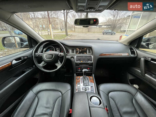 Сірий Ауді Ку 7, об'ємом двигуна 3 л та пробігом 190 тис. км за 17000 $, фото 13 на Automoto.ua