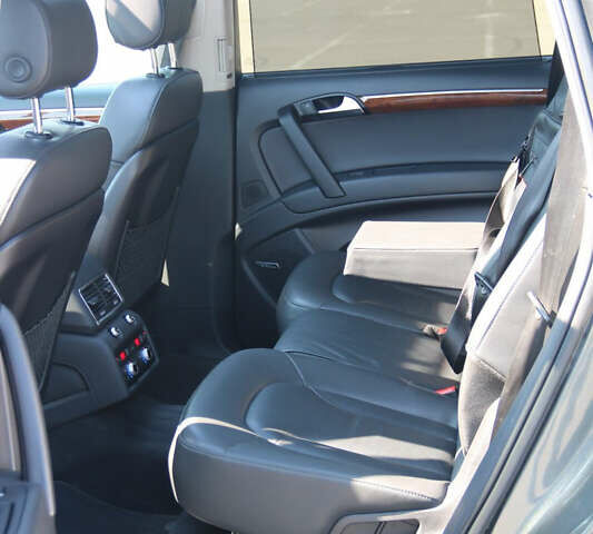 Сірий Ауді Ку 7, об'ємом двигуна 3 л та пробігом 193 тис. км за 16500 $, фото 24 на Automoto.ua