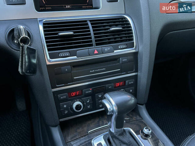Сірий Ауді Ку 7, об'ємом двигуна 2.97 л та пробігом 194 тис. км за 20999 $, фото 41 на Automoto.ua