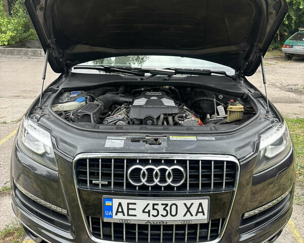 Серый Ауди Ку 7, объемом двигателя 3 л и пробегом 127 тыс. км за 15400 $, фото 21 на Automoto.ua