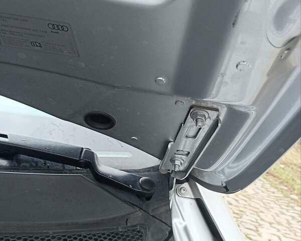 Серый Ауди Ку 7, объемом двигателя 2.97 л и пробегом 366 тыс. км за 17500 $, фото 14 на Automoto.ua