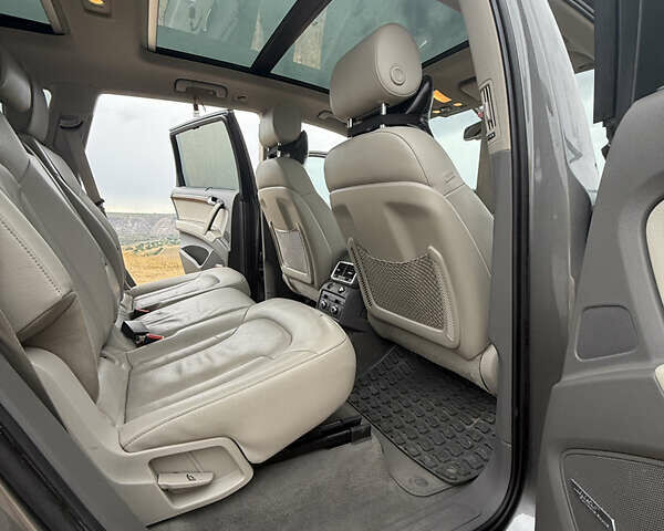 Ауди Ку 7 2014 в Килие на Automoto.ua Серый Ауди Ку 7, объемом двигателя 3 л и пробегом 230 тыс. км за 17000 $, фото 16 на Automoto.ua
