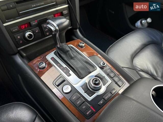 Сірий Ауді Ку 7, об'ємом двигуна 3 л та пробігом 242 тис. км за 17990 $, фото 25 на Automoto.ua