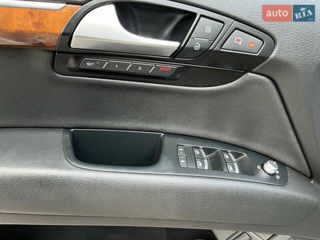 Сірий Ауді Ку 7, об'ємом двигуна 3 л та пробігом 190 тис. км за 17000 $, фото 11 на Automoto.ua