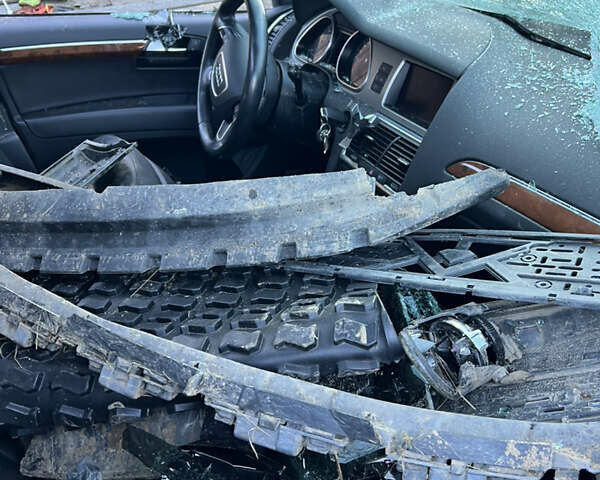 Серый Ауди Ку 7, объемом двигателя 2.97 л и пробегом 206 тыс. км за 8500 $, фото 9 на Automoto.ua