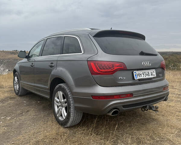 Ауди Ку 7 2014 в Килие на Automoto.ua Серый Ауди Ку 7, объемом двигателя 3 л и пробегом 230 тыс. км за 17000 $, фото 4 на Automoto.ua