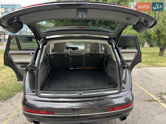 Серый Ауди Ку 7, объемом двигателя 3 л и пробегом 127 тыс. км за 15400 $, фото 18 на Automoto.ua