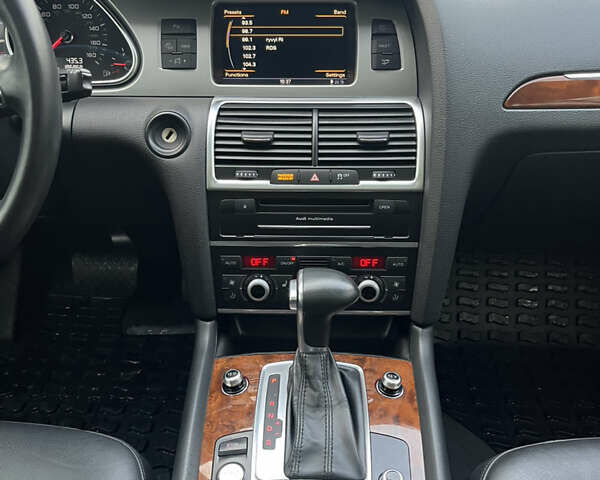 Сірий Ауді Ку 7, об'ємом двигуна 3 л та пробігом 190 тис. км за 17000 $, фото 15 на Automoto.ua