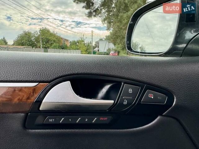 Сірий Ауді Ку 7, об'ємом двигуна 3 л та пробігом 183 тис. км за 12999 $, фото 15 на Automoto.ua