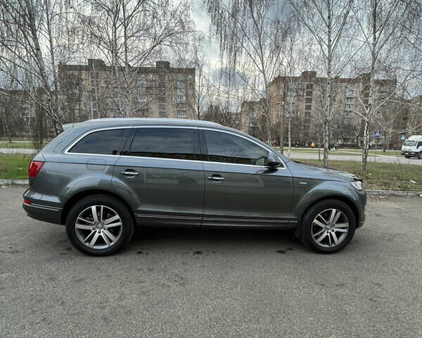 Сірий Ауді Ку 7, об'ємом двигуна 3 л та пробігом 190 тис. км за 17000 $, фото 4 на Automoto.ua