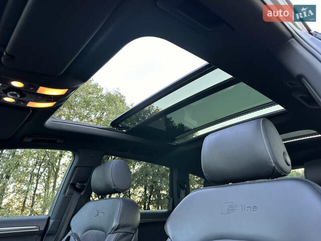 Сірий Ауді Ку 7, об'ємом двигуна 2.97 л та пробігом 150 тис. км за 33500 $, фото 32 на Automoto.ua