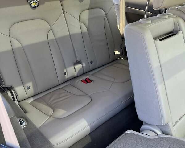 Сірий Ауді Ку 7, об'ємом двигуна 3 л та пробігом 230 тис. км за 18000 $, фото 32 на Automoto.ua