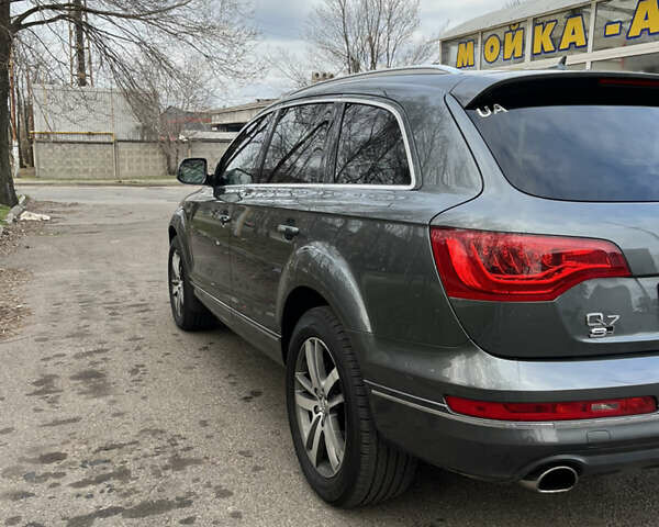 Сірий Ауді Ку 7, об'ємом двигуна 3 л та пробігом 190 тис. км за 17000 $, фото 6 на Automoto.ua