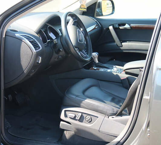 Сірий Ауді Ку 7, об'ємом двигуна 3 л та пробігом 193 тис. км за 16500 $, фото 32 на Automoto.ua