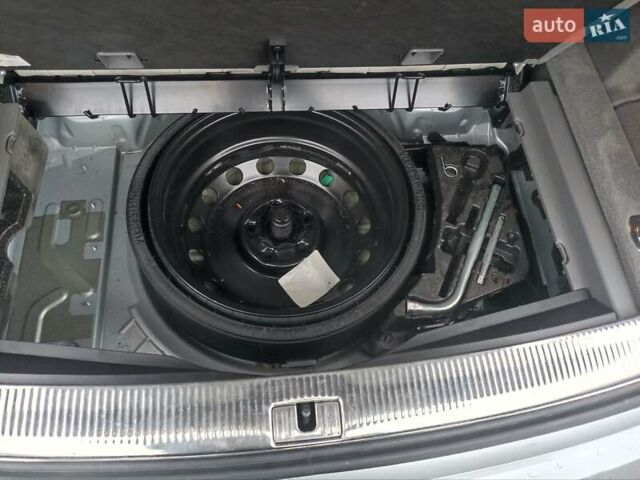 Серый Ауди Ку 7, объемом двигателя 2.97 л и пробегом 366 тыс. км за 17500 $, фото 6 на Automoto.ua