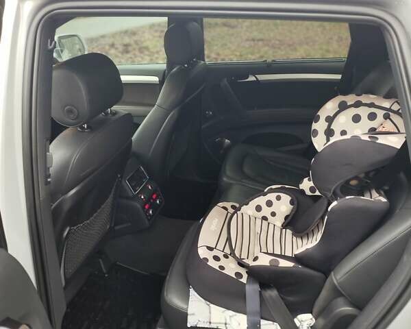 Серый Ауди Ку 7, объемом двигателя 2.97 л и пробегом 177 тыс. км за 20750 $, фото 50 на Automoto.ua