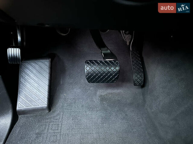 Сірий Ауді Ку 7, об'ємом двигуна 2.97 л та пробігом 150 тис. км за 33500 $, фото 76 на Automoto.ua
