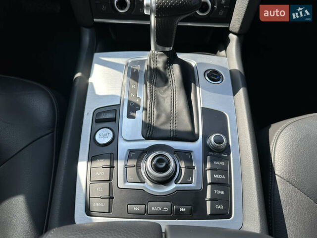 Сірий Ауді Ку 7, об'ємом двигуна 3 л та пробігом 171 тис. км за 24900 $, фото 13 на Automoto.ua