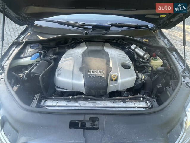 Серый Ауди Ку 7, объемом двигателя 2.97 л и пробегом 226 тыс. км за 23500 $, фото 33 на Automoto.ua