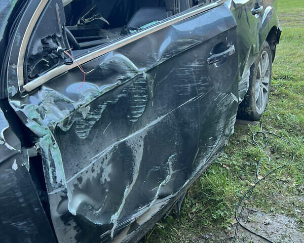 Серый Ауди Ку 7, объемом двигателя 2.97 л и пробегом 206 тыс. км за 8500 $, фото 3 на Automoto.ua