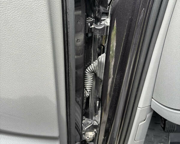 Серый Ауди Ку 7, объемом двигателя 3 л и пробегом 127 тыс. км за 15400 $, фото 14 на Automoto.ua