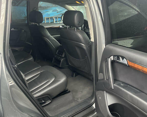 Серый Ауди Ку 7, объемом двигателя 2.97 л и пробегом 230 тыс. км за 19700 $, фото 4 на Automoto.ua