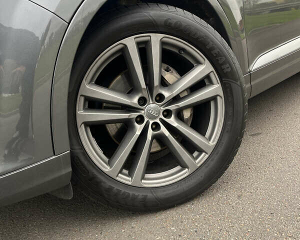 Сірий Ауді Ку 7, об'ємом двигуна 2.97 л та пробігом 220 тис. км за 33500 $, фото 7 на Automoto.ua