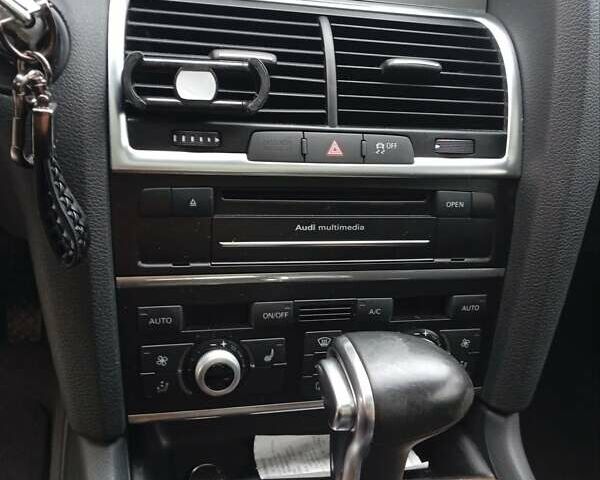 Сірий Ауді Ку 7, об'ємом двигуна 2.99 л та пробігом 116 тис. км за 18500 $, фото 19 на Automoto.ua